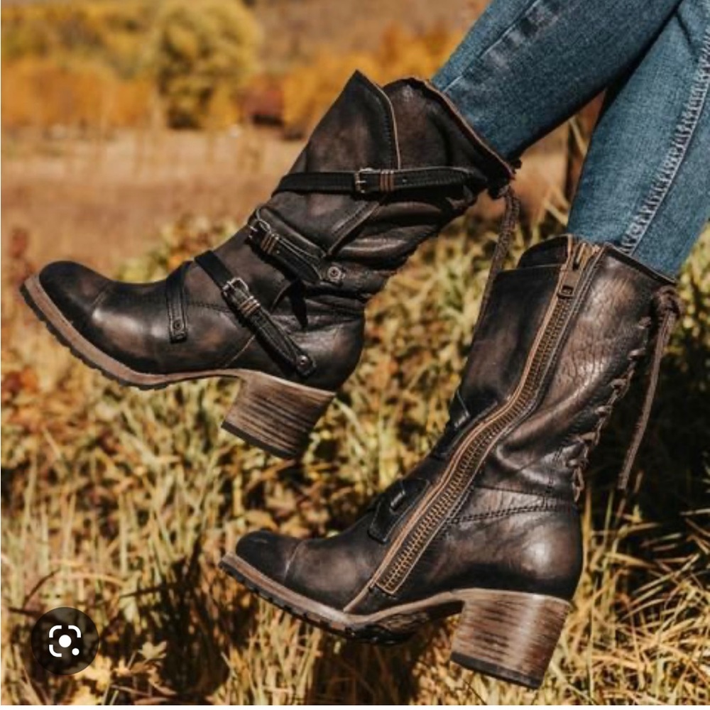 FREEBIRD Cora in black all sold out online! Size 9.